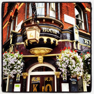 The King & Queen Pub on Cleveland Street